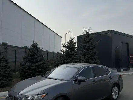 Lexus ES 300h 2014 года за 12 000 000 тг. в Алматы – фото 5