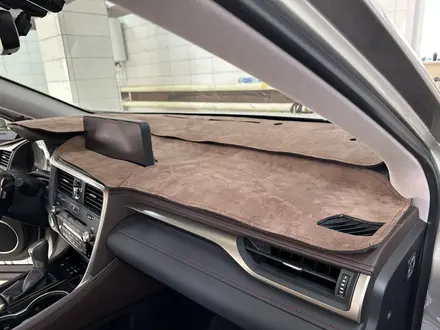 Накидка на панель Lexus RX за 15 000 тг. в Караганда – фото 4