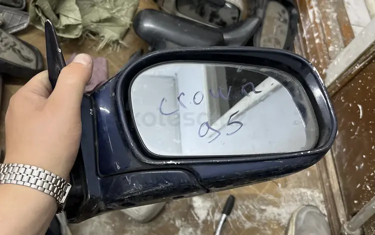 Crown боковое зеркало заднего видаүшін300 тг. в Алматы
