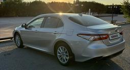 Toyota Camry 2018 года за 10 500 000 тг. в Кызылорда – фото 2