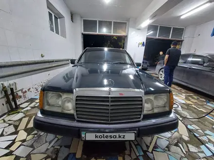 Mercedes-Benz E 230 1990 года за 1 450 000 тг. в Тараз