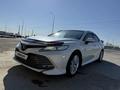 Toyota Camry 2018 года за 11 900 000 тг. в Атырау