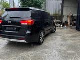 Kia Carnival 2016 года за 7 300 000 тг. в Кентау – фото 4