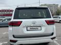 Toyota Land Cruiser 2023 года за 58 500 000 тг. в Алматы – фото 5