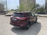 Toyota RAV4 2018 годаүшін13 850 000 тг. в Караганда – фото 4