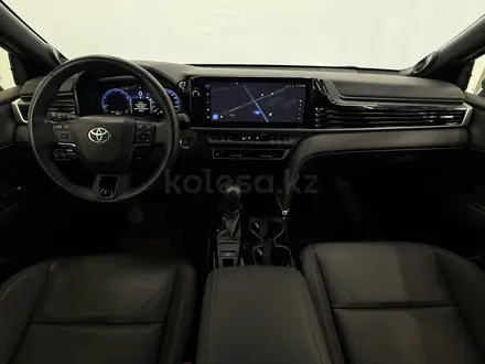 Toyota Camry Luxe 2024 года за 21 190 000 тг. в Астана – фото 8