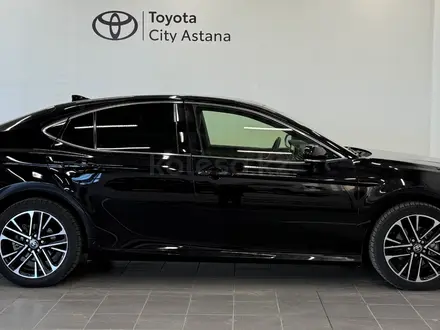 Toyota Camry Luxe 2024 года за 21 190 000 тг. в Астана – фото 18