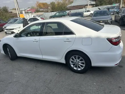 Toyota Camry 2015 года за 10 500 000 тг. в Алматы – фото 3