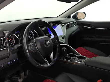 Toyota Camry 2019 года за 12 450 000 тг. в Астана – фото 12