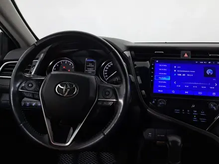 Toyota Camry 2019 года за 12 450 000 тг. в Астана – фото 17