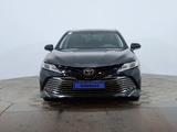 Toyota Camry 2019 годаүшін12 450 000 тг. в Астана – фото 2
