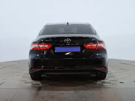 Toyota Camry 2019 года за 12 450 000 тг. в Астана – фото 6