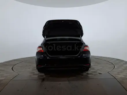 Toyota Camry 2019 года за 12 450 000 тг. в Астана – фото 9