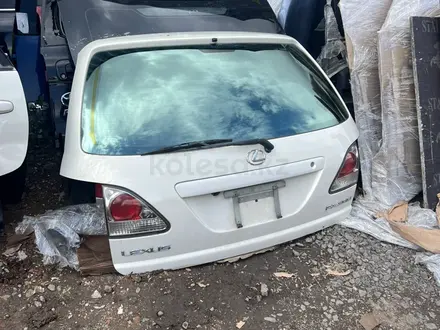 Крышка багажника Лексус RX300 за 50 000 тг. в Караганда