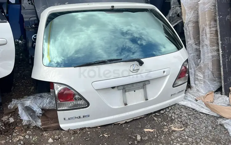 Крышка багажника Лексус RX300 за 50 000 тг. в Караганда
