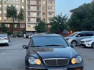 Mercedes-Benz C 240