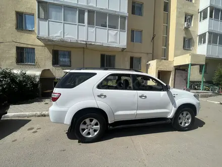 Toyota Fortuner 2009 года за 8 300 000 тг. в Астана – фото 2