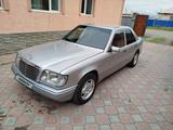 Mercedes-Benz E 220 1993 годаүшін2 000 000 тг. в Талдыкорган