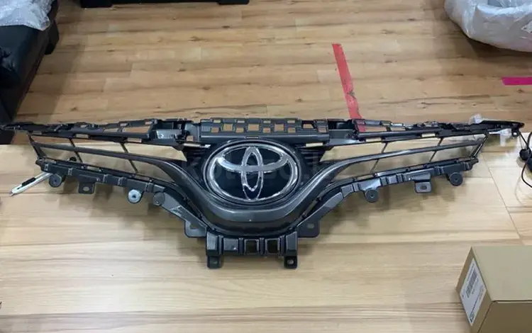 Решетка радиатора для Toyota Camry 70 за 55 000 тг. в Астана