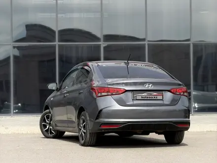 Hyundai Accent 2021 года за 7 300 000 тг. в Караганда – фото 4