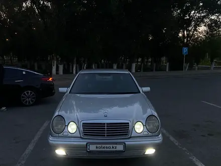 Mercedes-Benz E 320 1997 года за 3 200 000 тг. в Кызылорда – фото 3