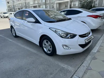 Hyundai Elantra 2013 года за 6 200 000 тг. в Актау – фото 2