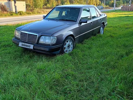 Mercedes-Benz E 280 1994 года за 1 100 000 тг. в Петропавловск