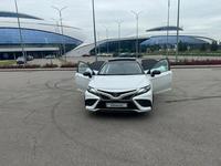 Toyota Camry 2022 года за 16 500 000 тг. в Алматы