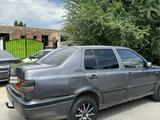 Volkswagen Vento 1994 года за 650 000 тг. в Тараз – фото 3