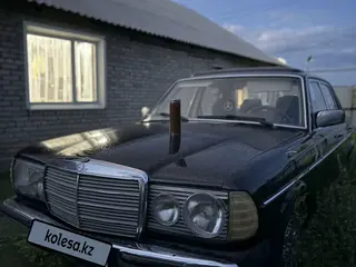 Mercedes-Benz E 230