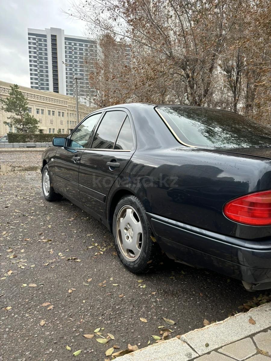 Mercedes-Benz E 200 1998 г.