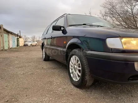 Volkswagen Passat 1994 года за 2 595 000 тг. в Караганда – фото 35