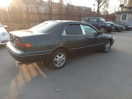 Toyota Camry 1997 года за 2 550 000 тг. в Павлодар – фото 2