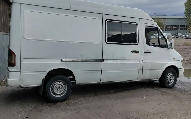 Mercedes-Benz Sprinter 1996 годаfor3 700 000 тг. в Алматы