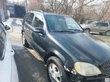 Mercedes-Benz ML 320 2002 года за 3 800 000 тг. в Алматы – фото 4