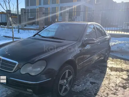 Mercedes-Benz C 240 2001 года за 3 000 000 тг. в Алматы – фото 3