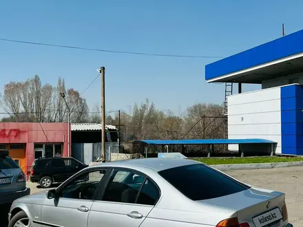 BMW 323 1998 года за 3 500 000 тг. в Алматы – фото 2