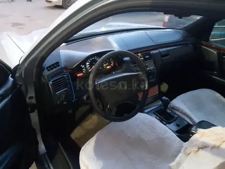 Mercedes-Benz E 200 1997 года за 1 300 000 тг. в Астана – фото 6