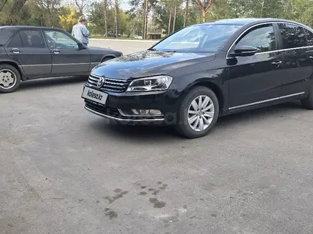 Volkswagen Passat 2014 года за 5 950 000 тг. в Костанай – фото 3