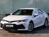 Toyota Camry 2022 года за 13 150 000 тг. в Астана