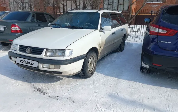 Volkswagen Passat 1996 годаfor1 950 000 тг. в Уральск