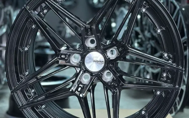 Новые диски на 18 5*114.3 за 350 000 тг. в Алматы