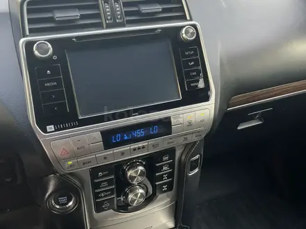 Toyota Land Cruiser Prado 2019 года за 28 000 000 тг. в Астана
