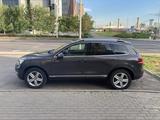 Volkswagen Touareg 2012 года за 12 500 000 тг. в Астана – фото 4