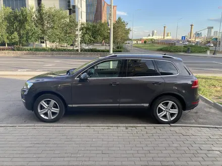 Volkswagen Touareg 2012 года за 12 500 000 тг. в Астана – фото 4