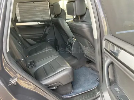 Volkswagen Touareg 2012 года за 12 500 000 тг. в Астана – фото 9