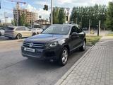 Volkswagen Touareg 2012 года за 12 500 000 тг. в Астана – фото 3