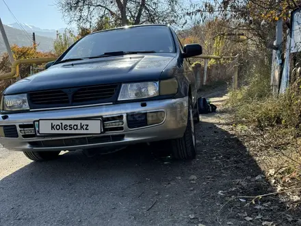 Mitsubishi Space Runner 1995 года за 1 300 000 тг. в Алматы – фото 3