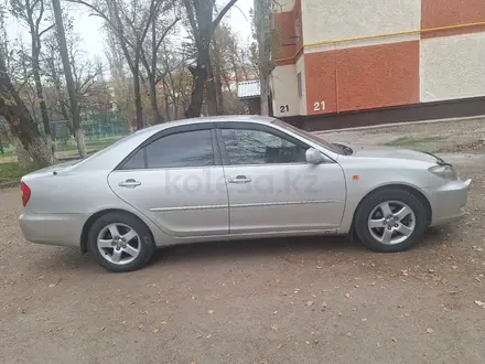 Toyota Camry 2004 года за 5 500 000 тг. в Тараз – фото 9