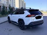Toyota RAV4 2020 года за 15 200 000 тг. в Астана – фото 3